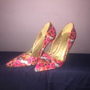 Floral pumps